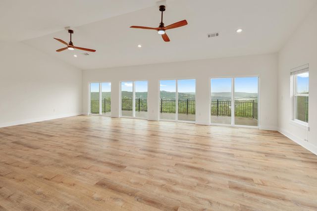 18716 W Lakeview DR, Jonestown, TX 78645