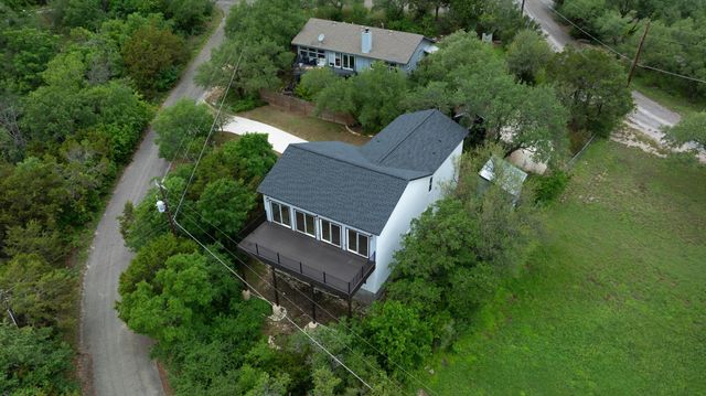 18716 W Lakeview DR, Jonestown, TX 78645