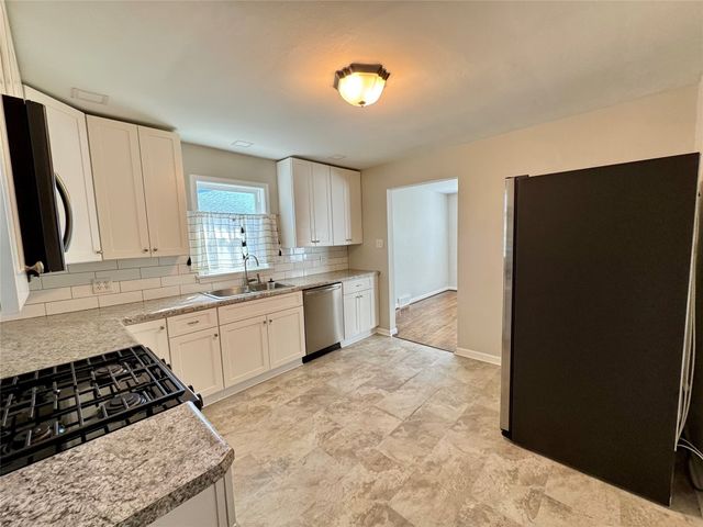 1918 W 38TH Street, Erie, PA 16508