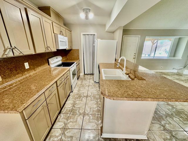 7238 Woodfern Drive, Houston, TX 77040