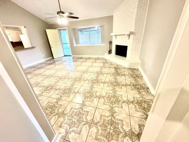 7238 Woodfern Drive, Houston, TX 77040