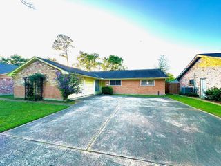 7238 Woodfern Drive, Houston, TX 77040