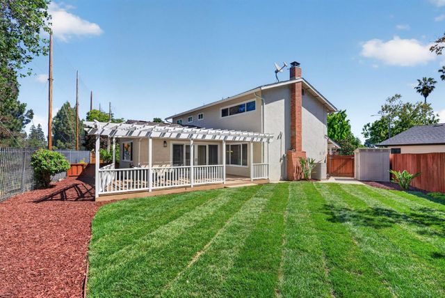 982 Starflower Court, Sunnyvale, CA 94086