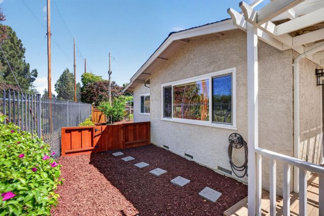 982 Starflower Court, Sunnyvale, CA 94086