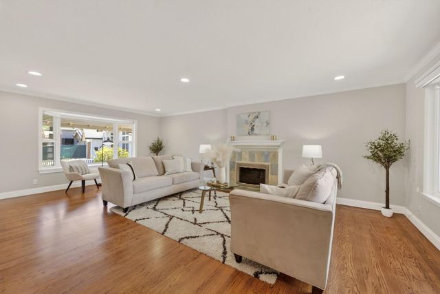 982 Starflower Court, Sunnyvale, CA 94086