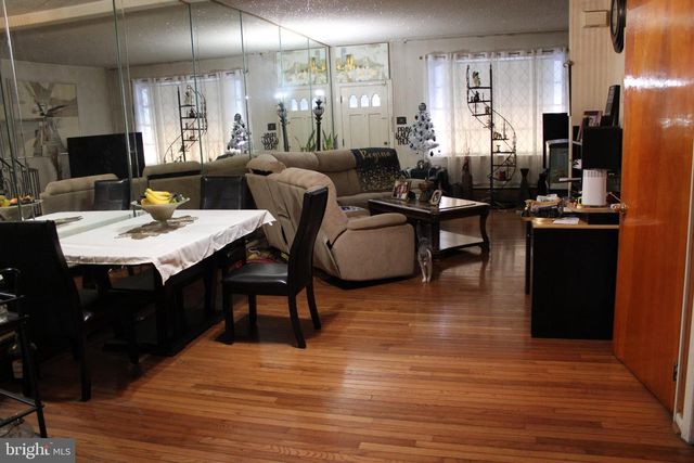 6138 GRAYS AVE, Philadelphia, PA 19142