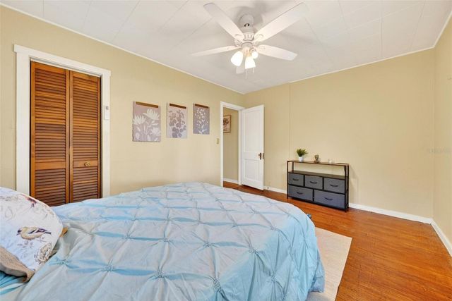 112 N LAKE AVENUE, Leesburg, FL 34748