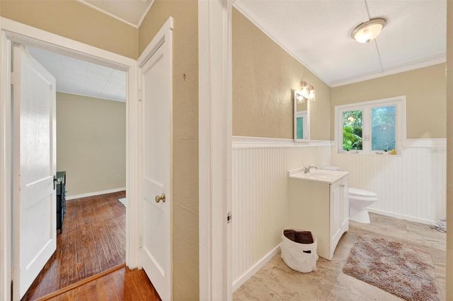 112 N LAKE AVENUE, Leesburg, FL 34748