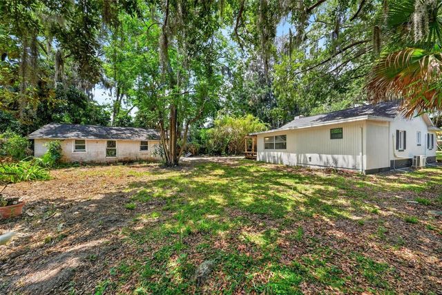 112 N LAKE AVENUE, Leesburg, FL 34748