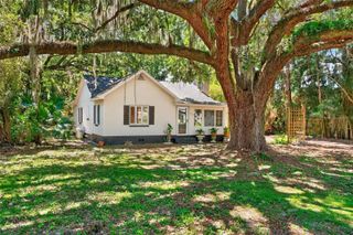 112 N LAKE AVENUE, Leesburg, FL 34748