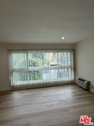 1045 N Edinburgh Avenue, Los Angeles, CA 90046