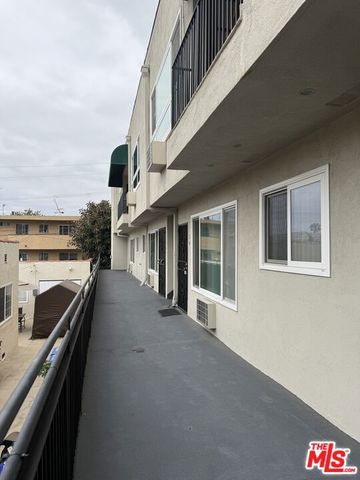 1045 N Edinburgh Avenue, Los Angeles, CA 90046