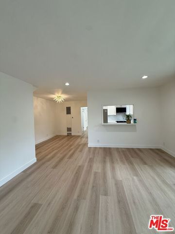 1045 N Edinburgh Avenue, Los Angeles, CA 90046