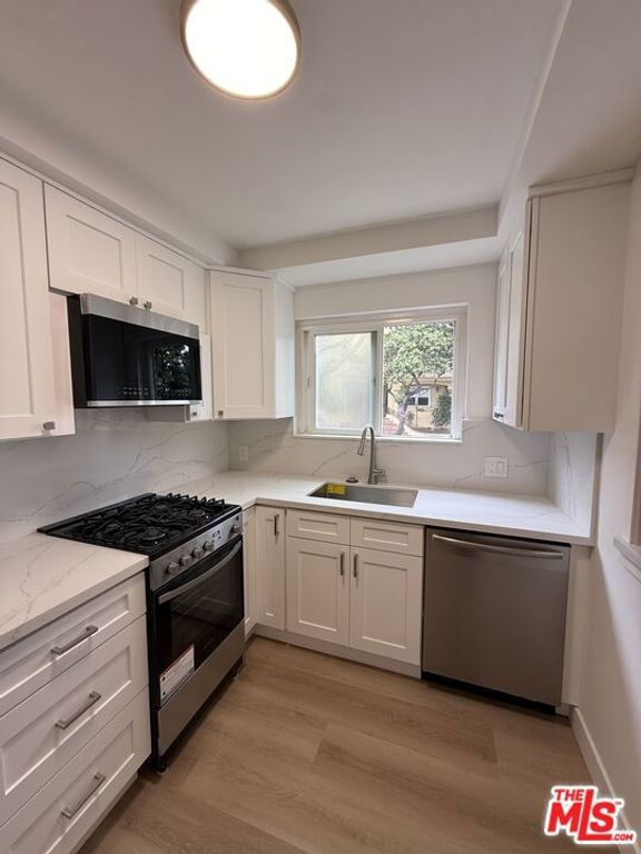 1045 N Edinburgh Avenue, Los Angeles, CA 90046