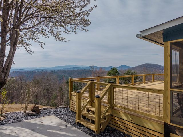 355 Up The Creek Trail, Hayesville, NC 28904