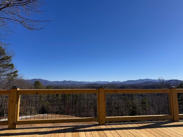355 Up The Creek Trail, Hayesville, NC 28904
