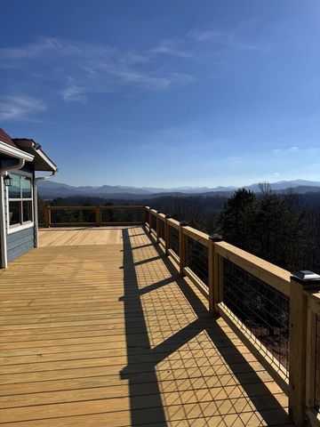 355 Up The Creek Trail, Hayesville, NC 28904