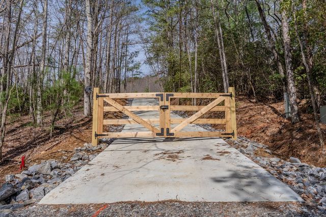 355 Up The Creek Trail, Hayesville, NC 28904