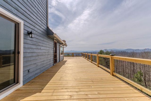 355 Up The Creek Trail, Hayesville, NC 28904