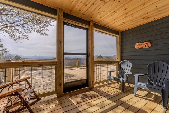 355 Up The Creek Trail, Hayesville, NC 28904