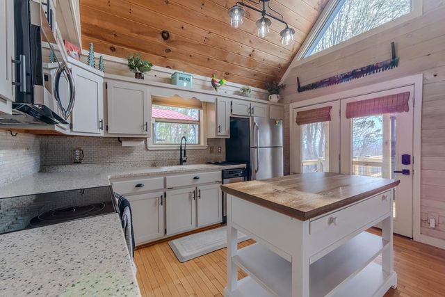 355 Up The Creek Trail, Hayesville, NC 28904