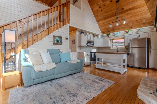 355 Up The Creek Trail, Hayesville, NC 28904