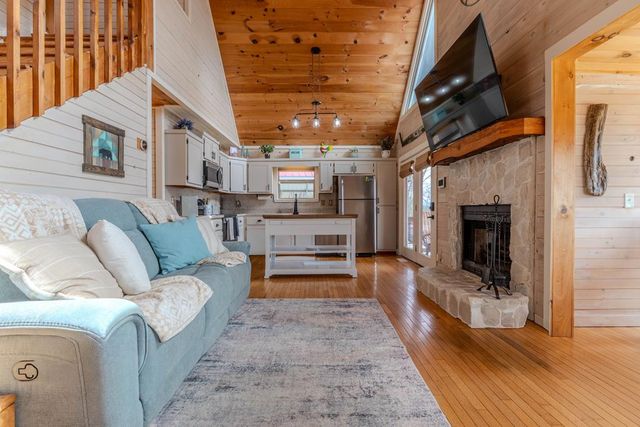 355 Up The Creek Trail, Hayesville, NC 28904