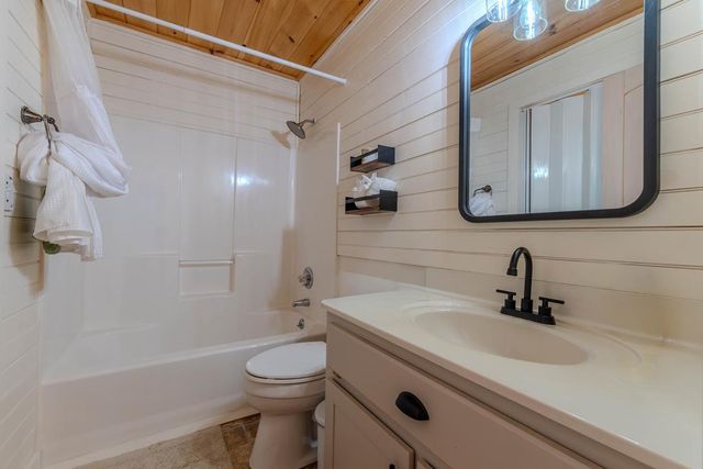 355 Up The Creek Trail, Hayesville, NC 28904
