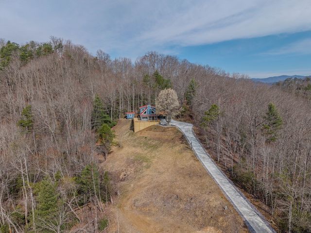 355 Up The Creek Trail, Hayesville, NC 28904