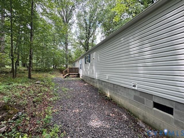 27413 Flank Rd, North Dinwiddie, VA 23805