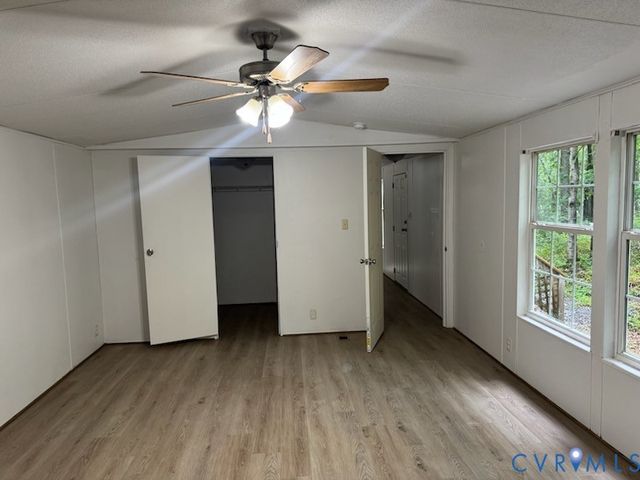 27413 Flank Rd, North Dinwiddie, VA 23805