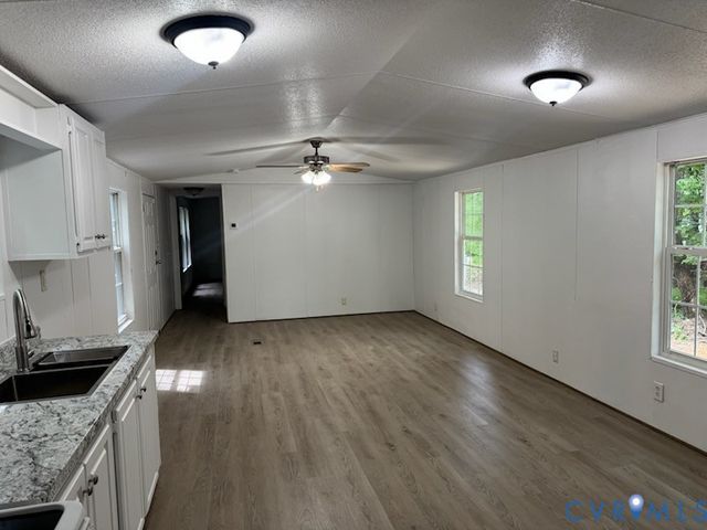 27413 Flank Rd, North Dinwiddie, VA 23805