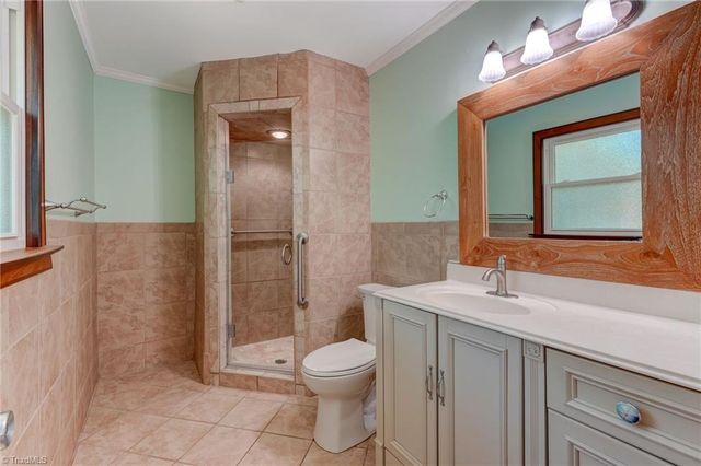 4921 Starmount Drive, Greensboro, NC 27410