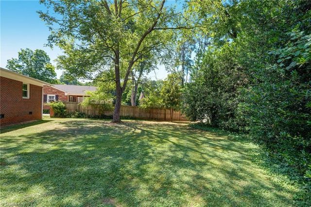 4921 Starmount Drive, Greensboro, NC 27410
