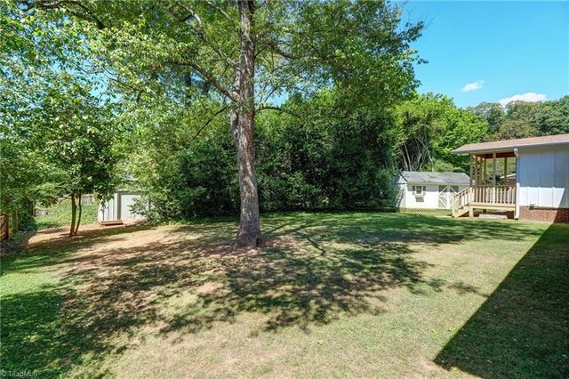 4921 Starmount Drive, Greensboro, NC 27410