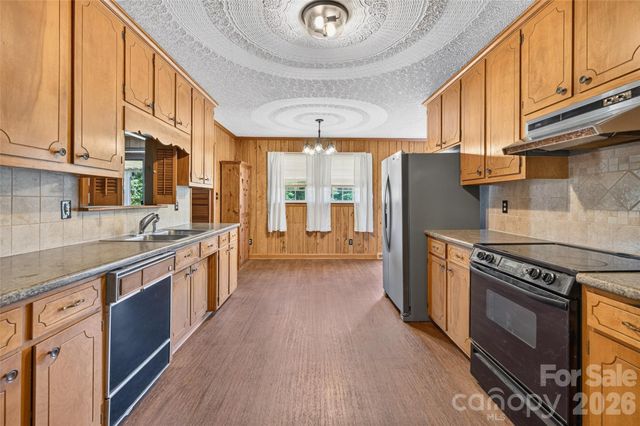 3040 E Maiden Road, Maiden, NC 28650