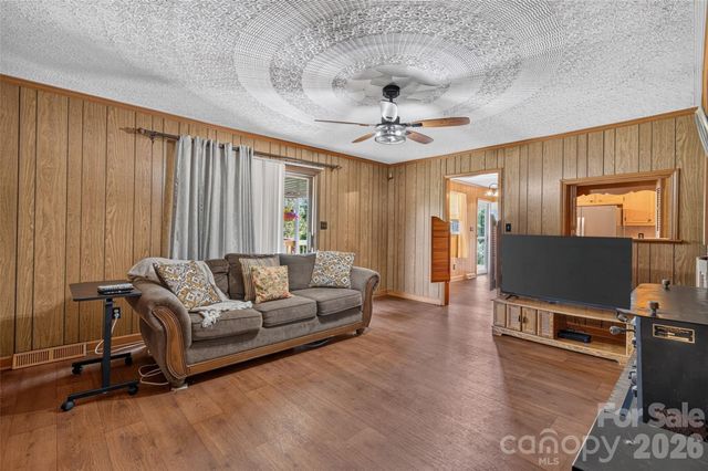 3040 E Maiden Road, Maiden, NC 28650
