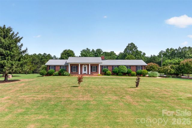 3040 E Maiden Road, Maiden, NC 28650