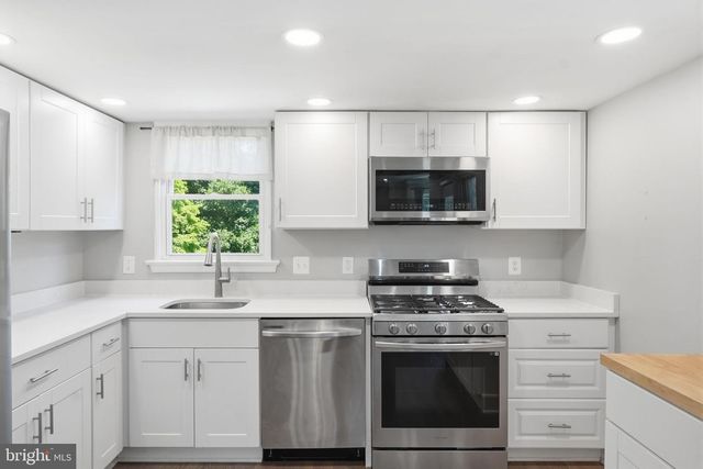6704 BOXWOOD DR, Suitland, MD 20746