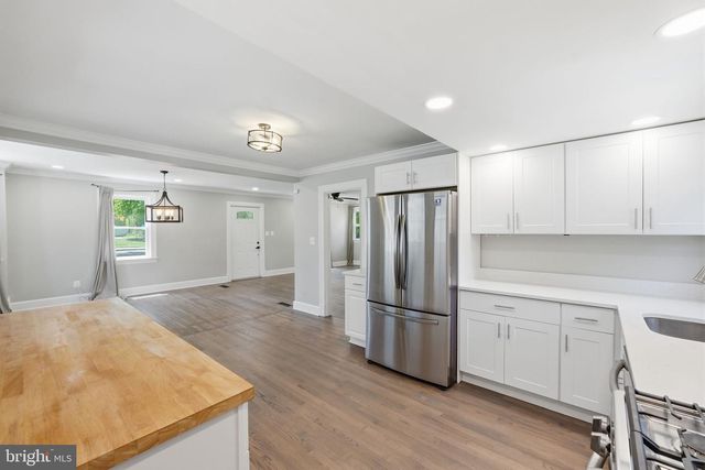 6704 BOXWOOD DR, Suitland, MD 20746