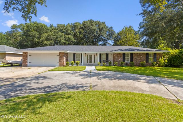 13 Greenbriar Drive, Gulfport, MS 39507
