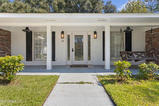 13 Greenbriar Drive, Gulfport, MS 39507