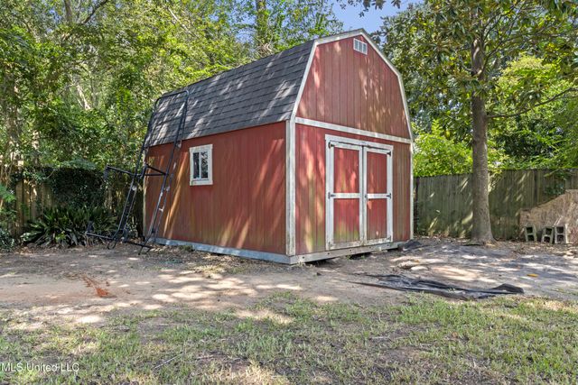 13 Greenbriar Drive, Gulfport, MS 39507