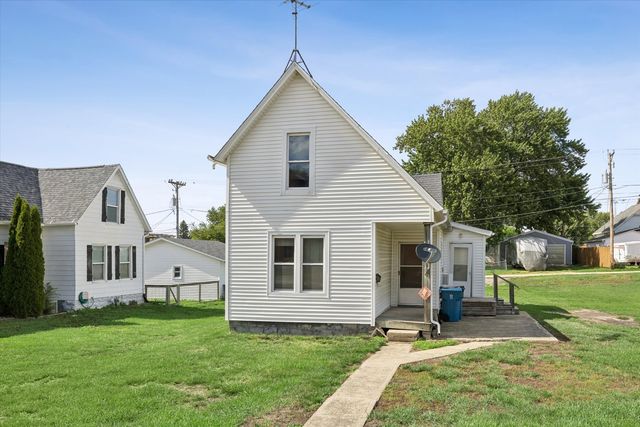 712 10th Street, De Witt, IA 52742