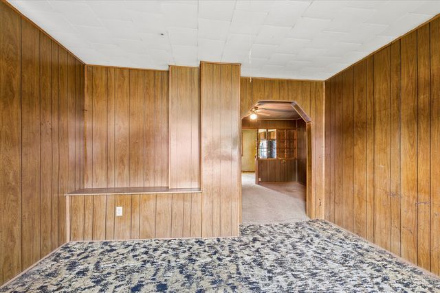 712 10th Street, De Witt, IA 52742