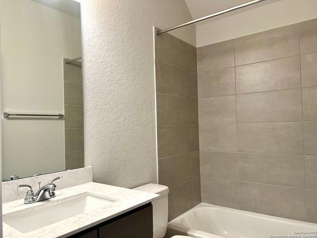 2810 High Castle, San Antonio, TX 78245
