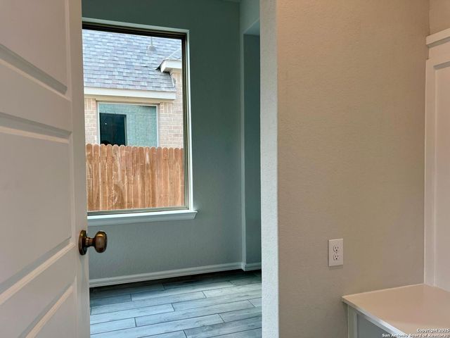 2810 High Castle, San Antonio, TX 78245