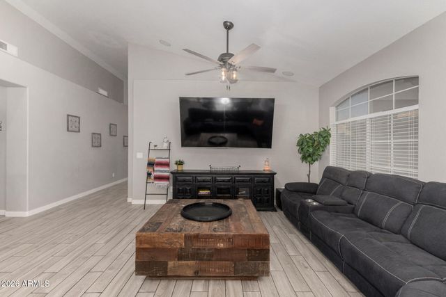 1441 E GLENHAVEN Drive, Phoenix, AZ 85048