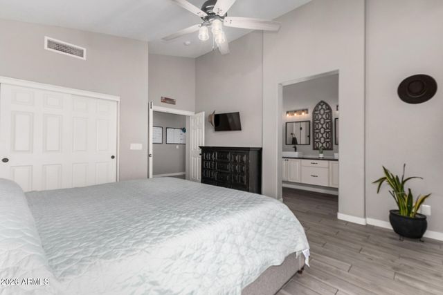 1441 E GLENHAVEN Drive, Phoenix, AZ 85048