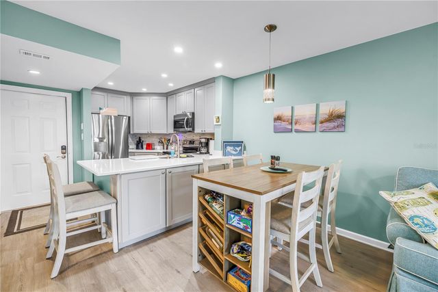 6924 STONES THROW CIRCLE N 8103, St Petersburg, FL 33710